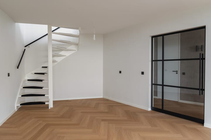 Foto 16 van Tine van Dethstraat 85