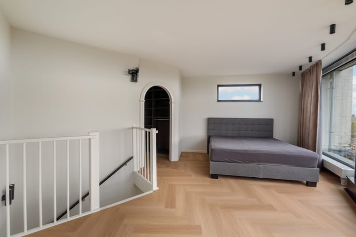 Foto 28 van Tine van Dethstraat 85