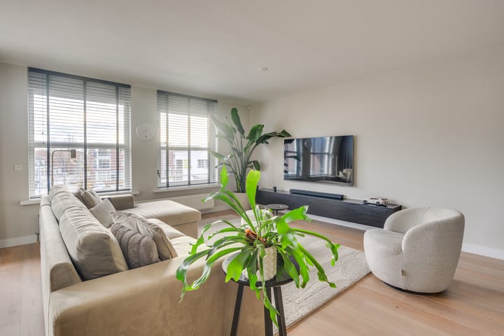 Photo 16 of Janssen & Fritsenplein 16