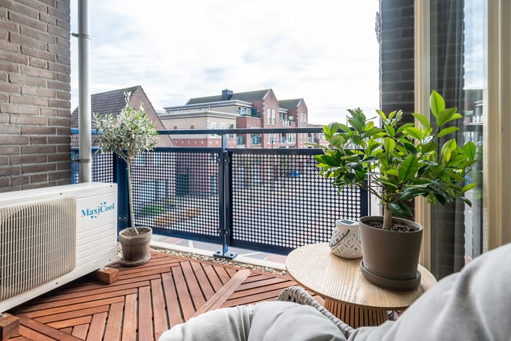 Photo 23 of Janssen & Fritsenplein 16