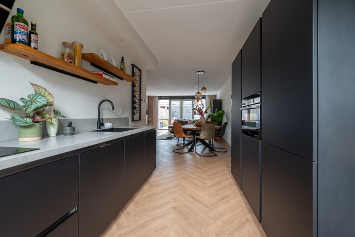 Foto 3 van Sergeant 31