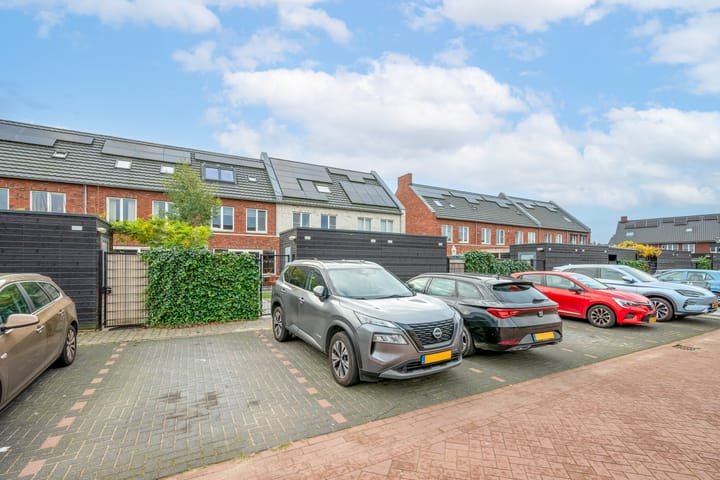 Foto 33 van Sergeant 31