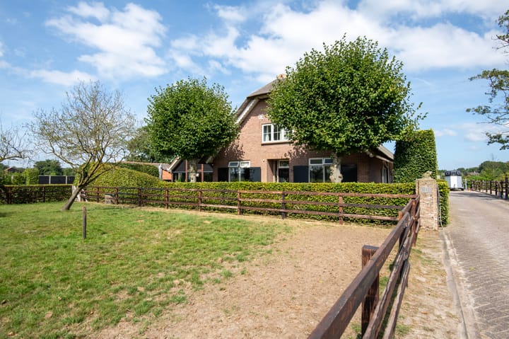 Vrijstaande woning te koop: Nieuwe Voorthuizerweg 10, Nijkerk