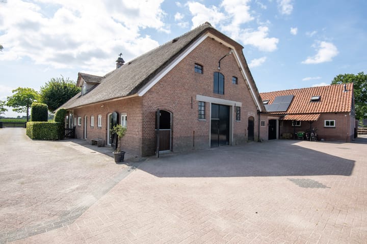 Vrijstaande woning te koop: Nieuwe Voorthuizerweg 10, Nijkerk