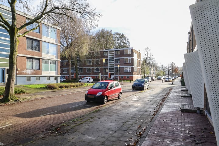 Foto 10 van Essenstraat 45