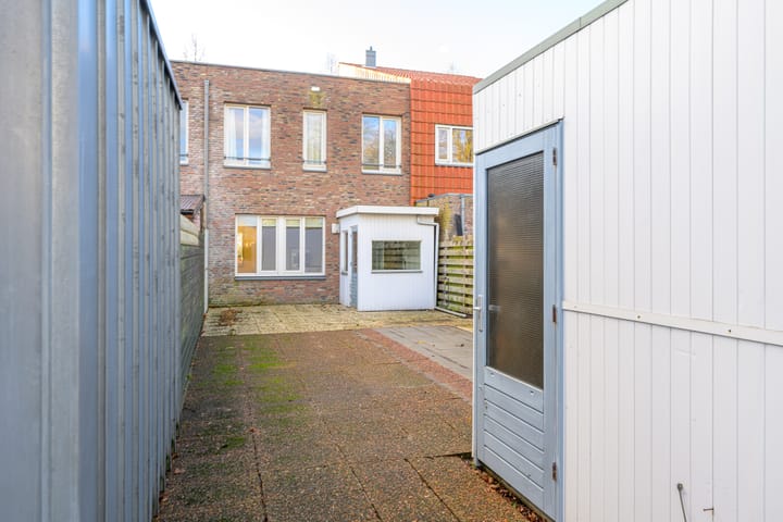 Photo 37 of Brink 23