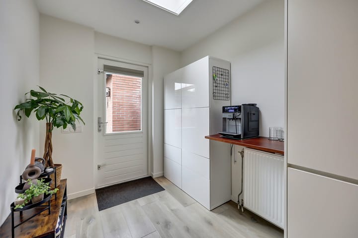 Foto 13 van Lugtenbergweg 28