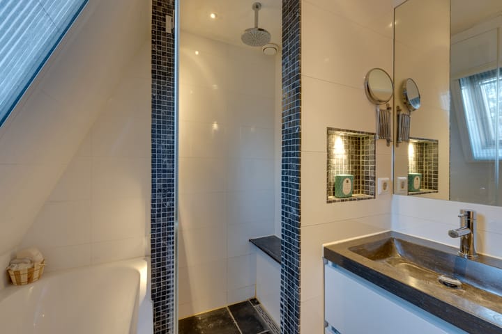 Photo 37 of Burgemeester Hoogenboomlaan 29