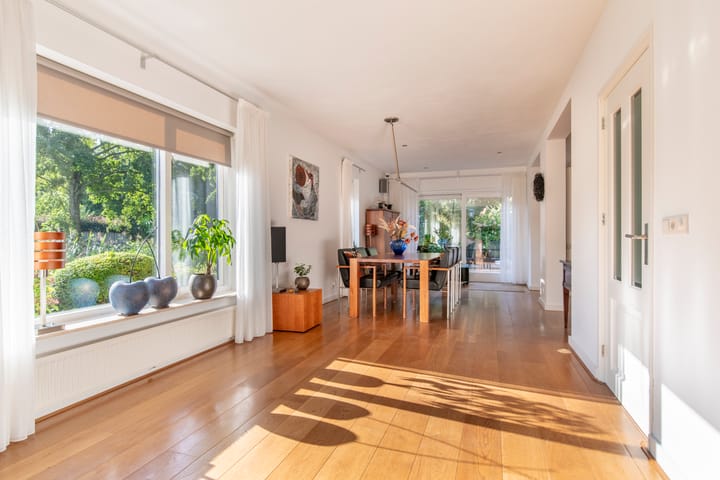 Photo 7 of Leeuwerik 44