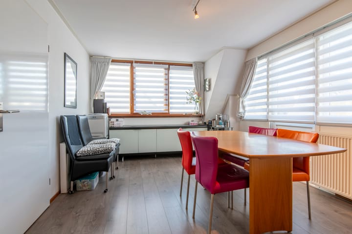 Photo 20 of Leeuwerik 44