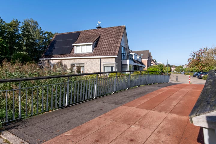 Photo 30 of Leeuwerik 44