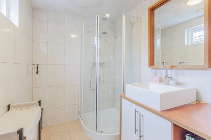 Photo 17 of Burgemeester G.Bosstraat 4