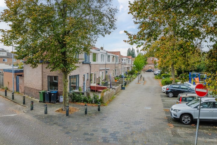 Photo 32 of Burgemeester G.Bosstraat 4