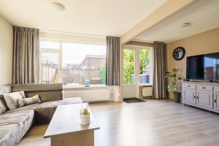 Foto 12 van Vlaardingenstraat 48