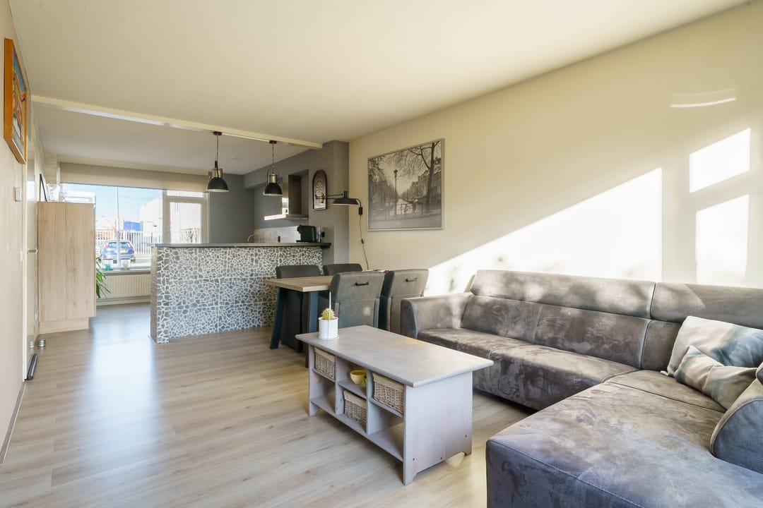 Foto 16 van Vlaardingenstraat 48