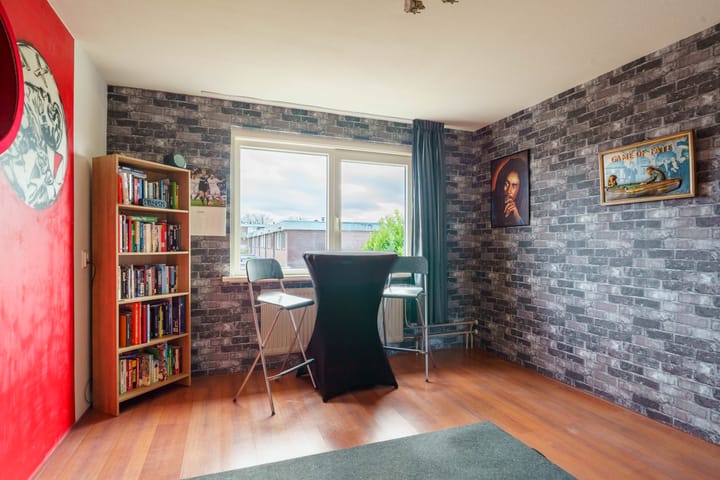 Foto 26 van Vlaardingenstraat 48