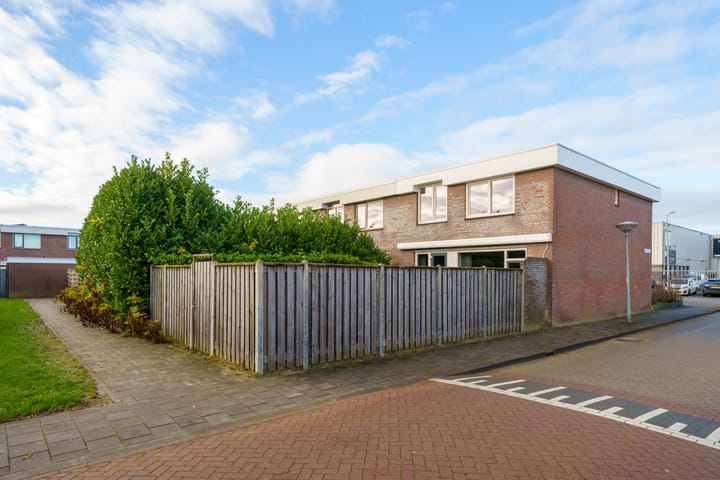 Foto 39 van Vlaardingenstraat 48