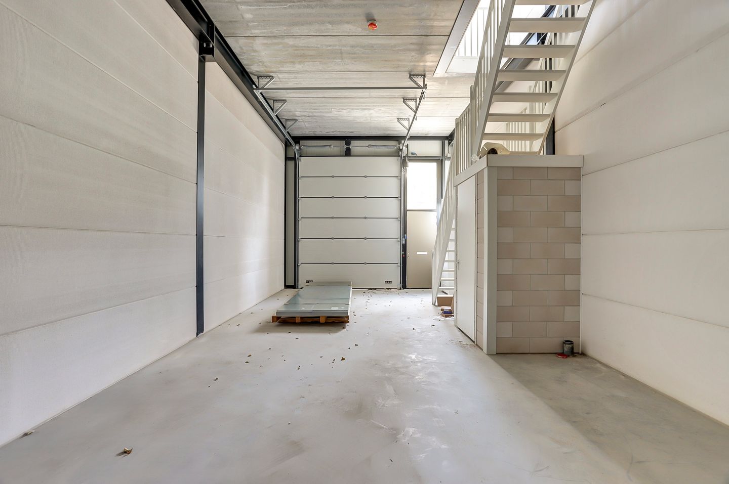 View photo 4 of Reedijk 8-F31