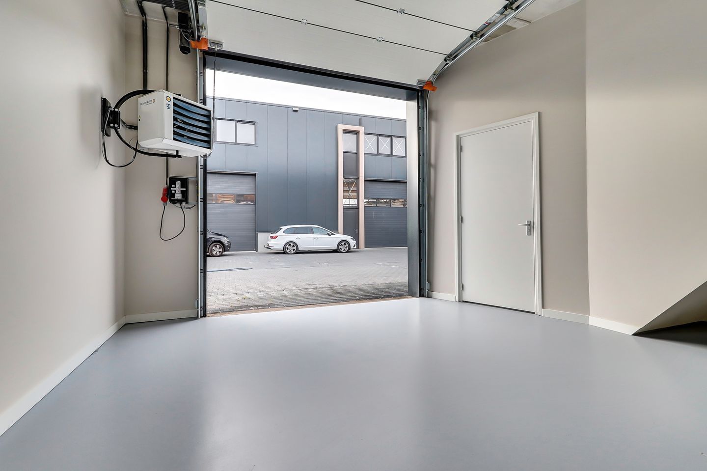 View photo 5 of Marconiweg 18-d0006