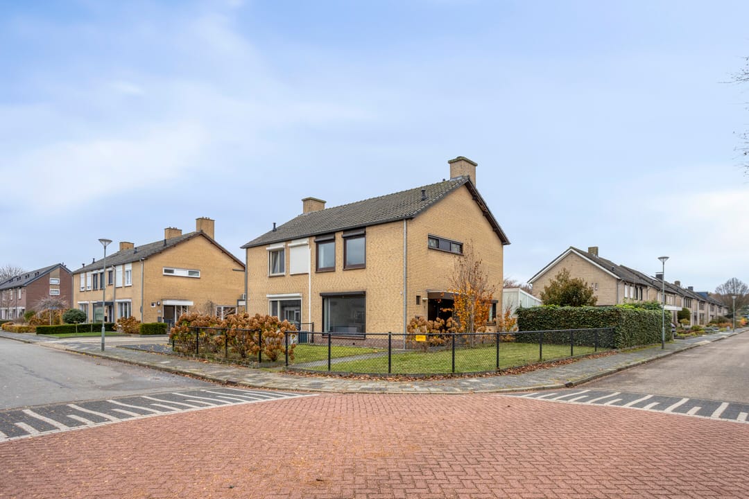 Photo 31 of Lindanusstraat 2