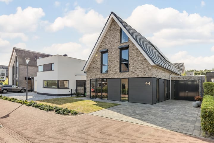 Spieker 44 main image