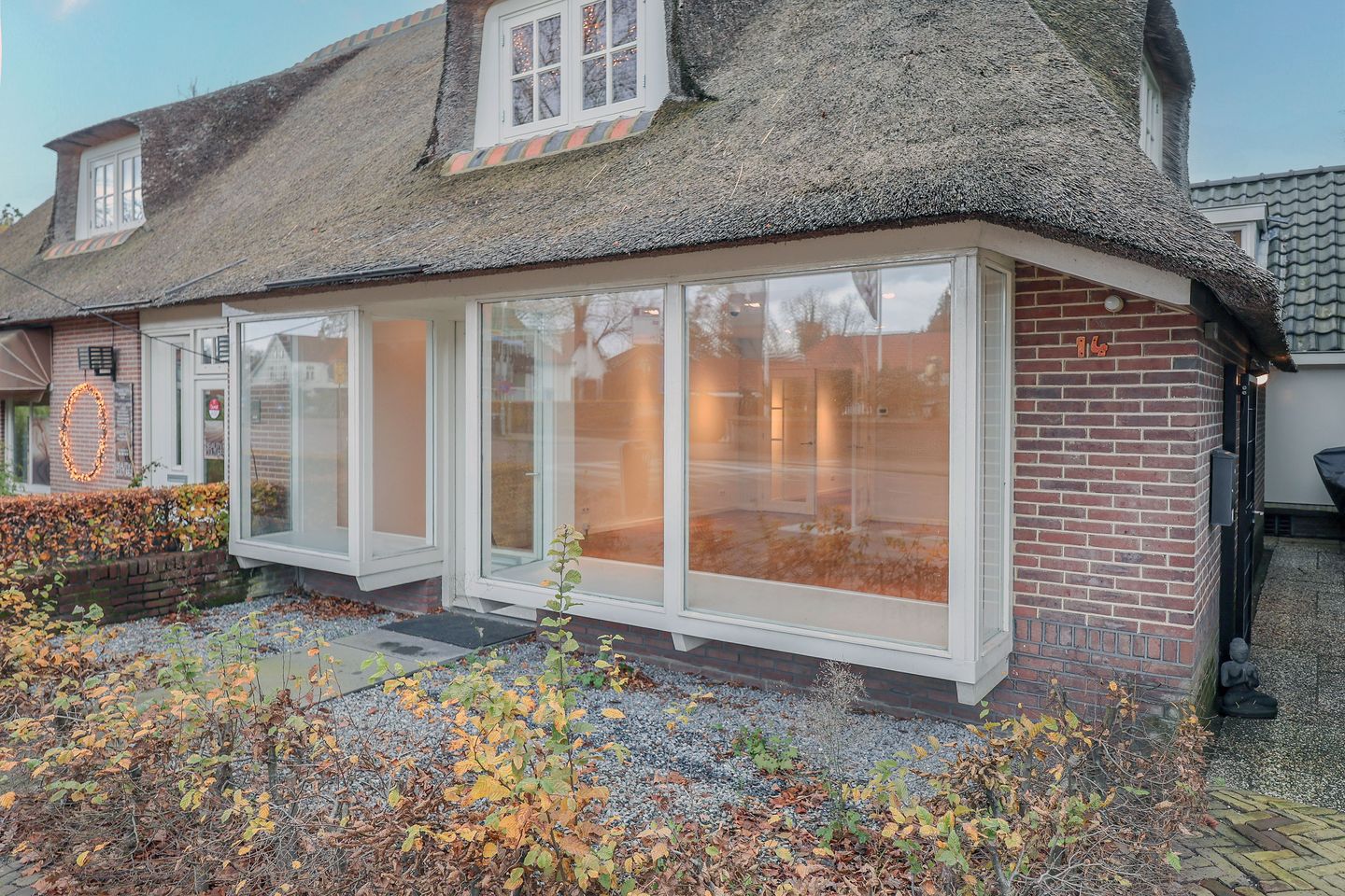 View photo 3 of Torenlaan 14