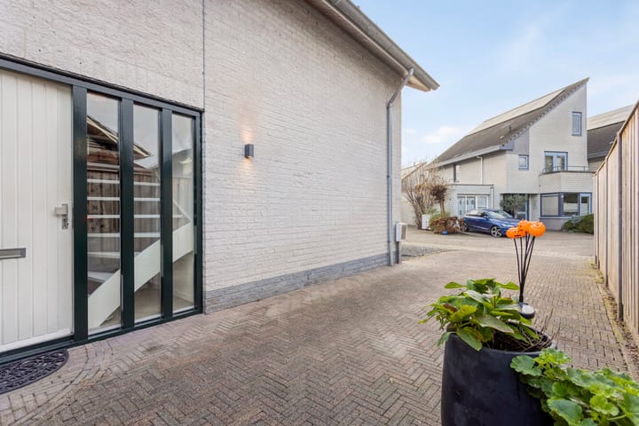 Photo 6 of Hoensbroekstraat 9