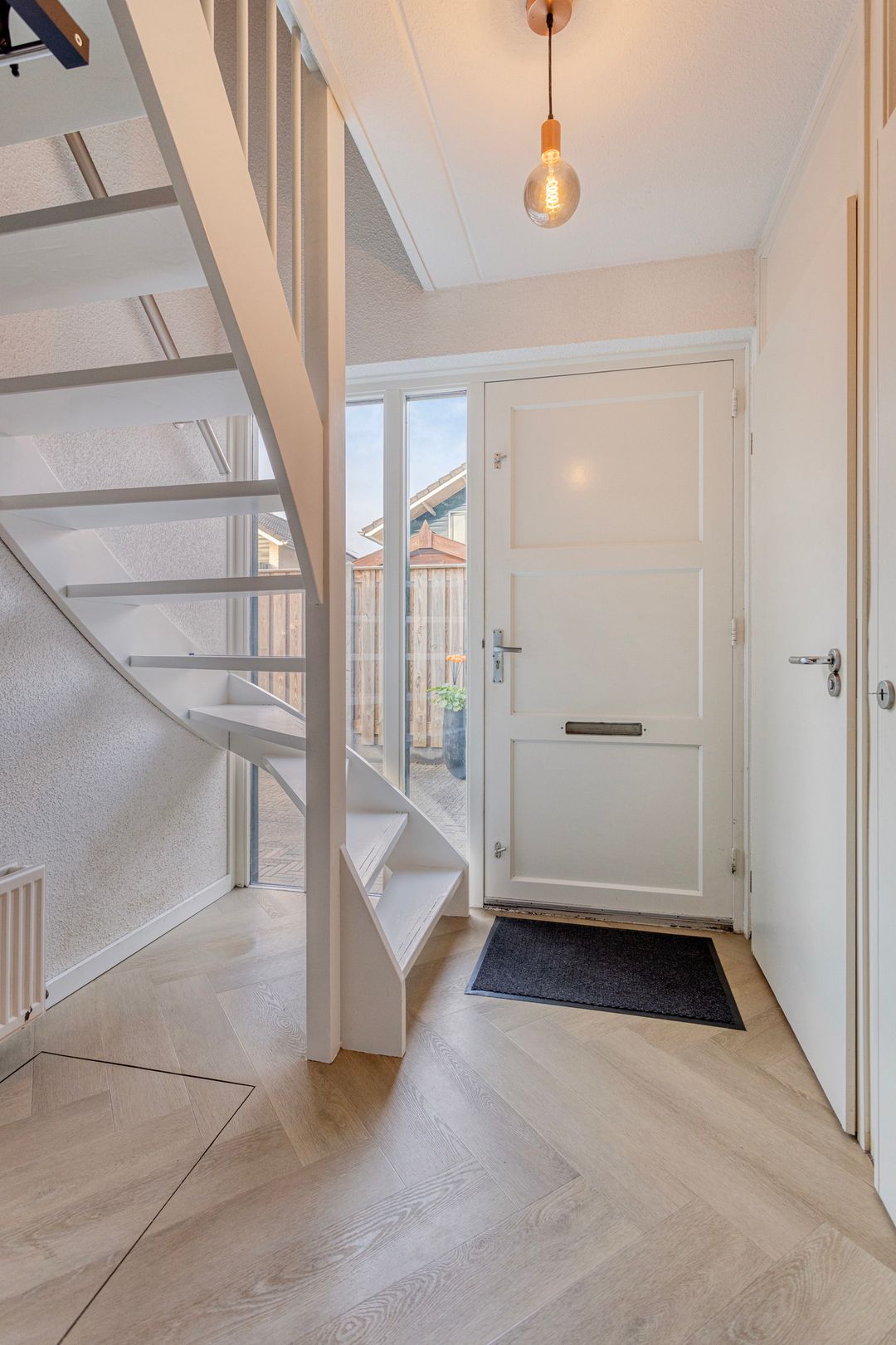 Photo 8 of Hoensbroekstraat 9