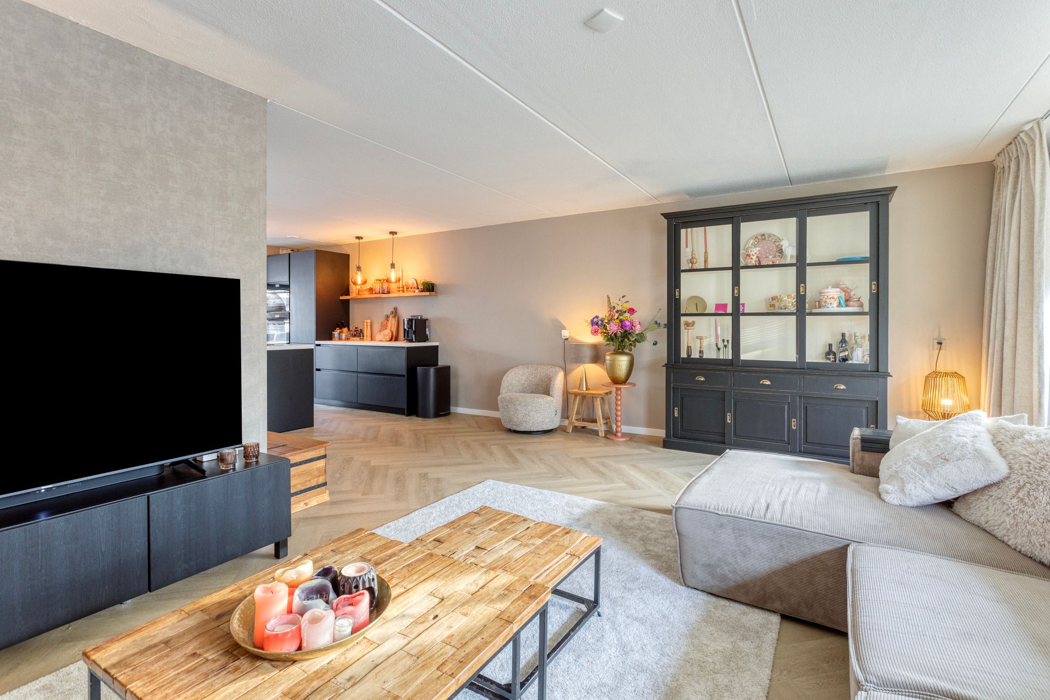 Photo 12 of Hoensbroekstraat 9