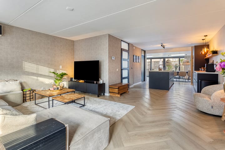 Photo 13 of Hoensbroekstraat 9