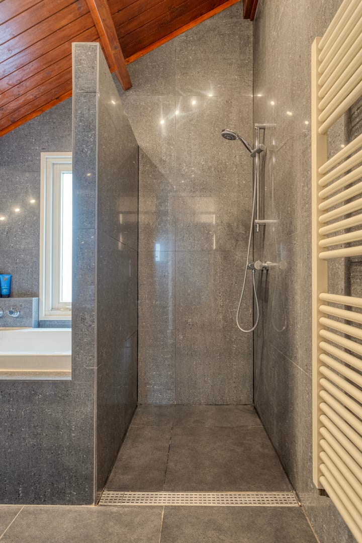 Photo 35 of Hoensbroekstraat 9