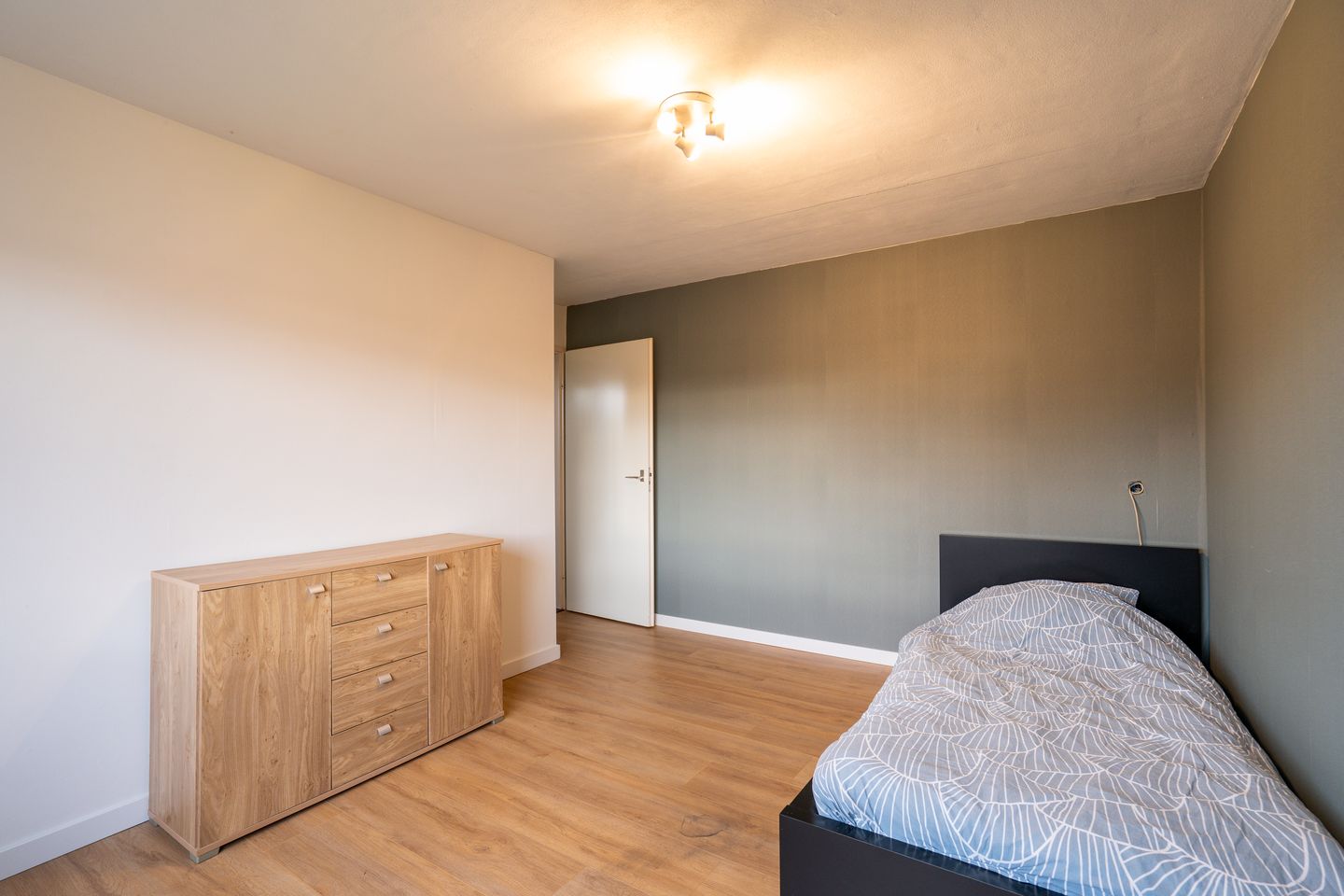 Foto 20 van Parallelweg 12