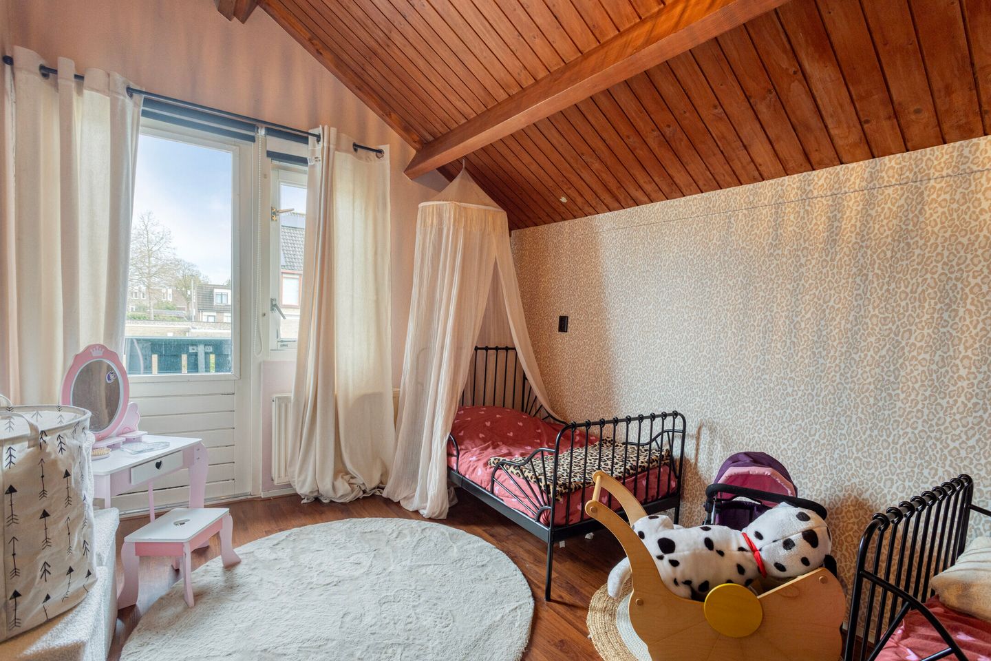 Photo 34 of Hoensbroekstraat 9