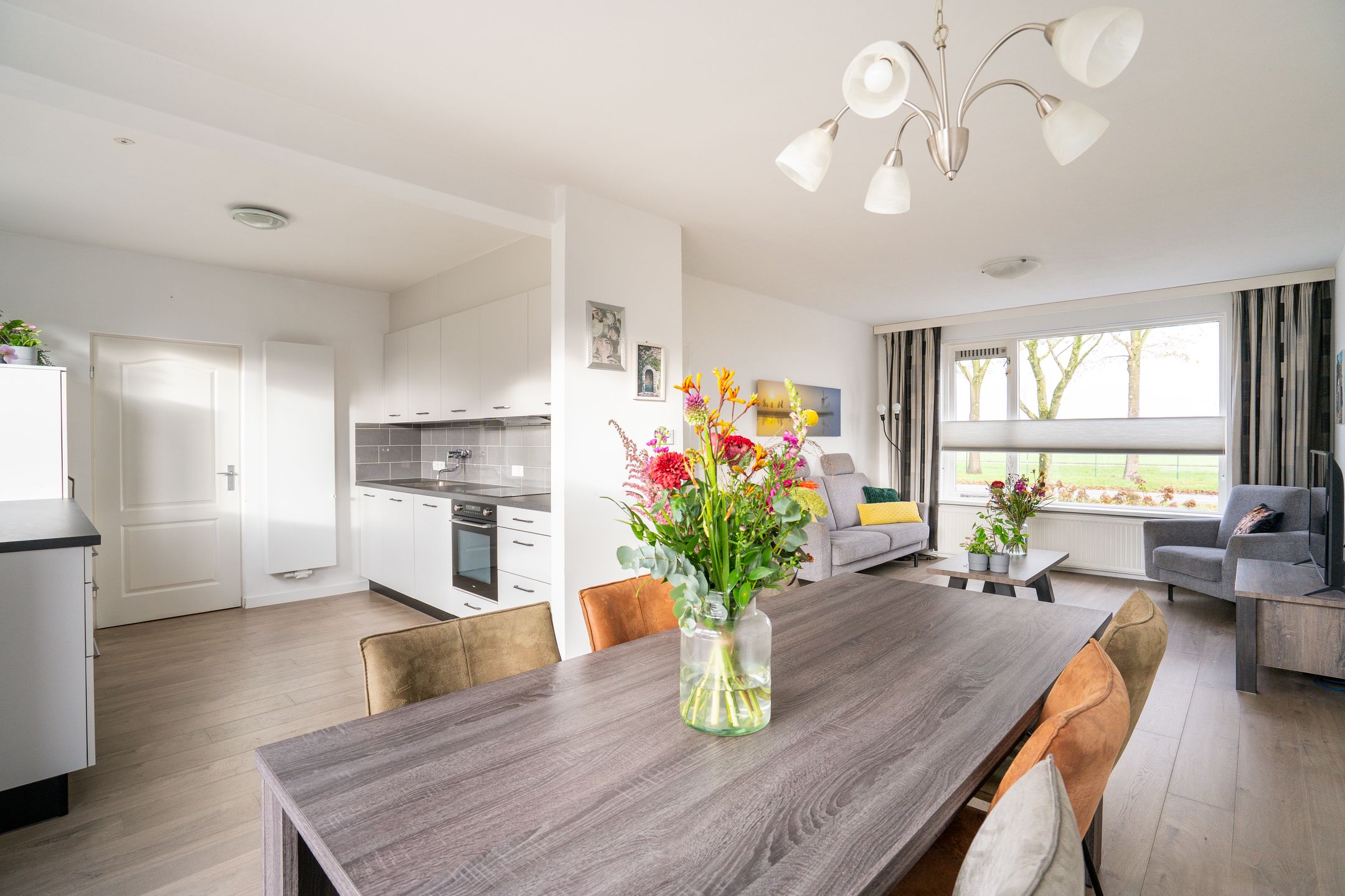 Foto 3 van Parallelweg 12