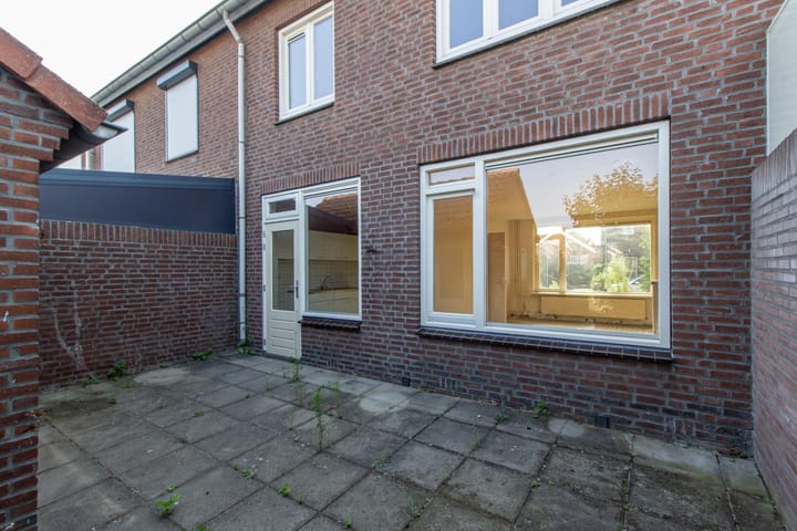 Photo 22 of Prins Hendrikstraat 41