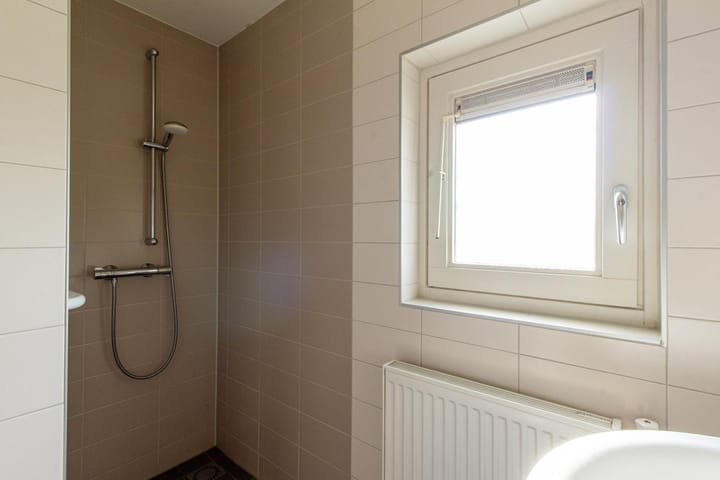 Photo 16 of Prins Hendrikstraat 41