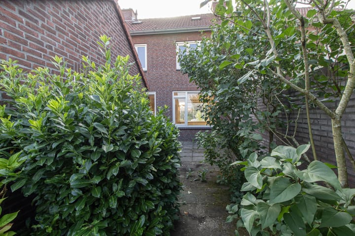 Photo 21 of Prins Hendrikstraat 41