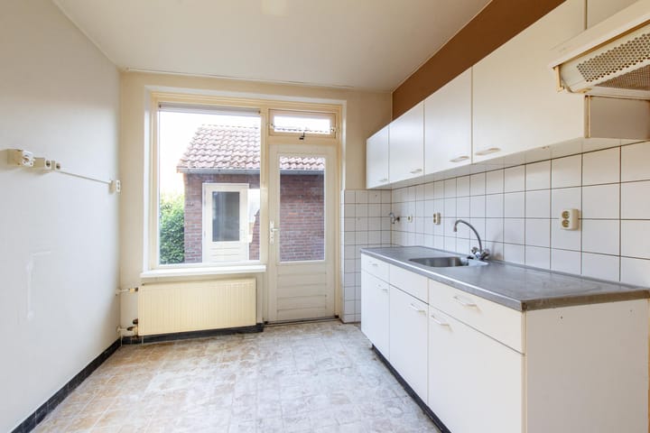 Photo 8 of Prins Hendrikstraat 41