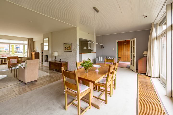 Foto 15 van Nassauplein 10