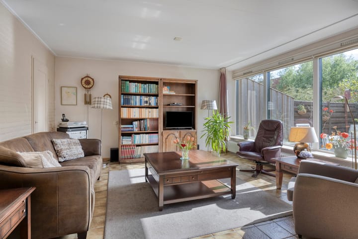 Foto 7 van Meester De Wolfplein 6