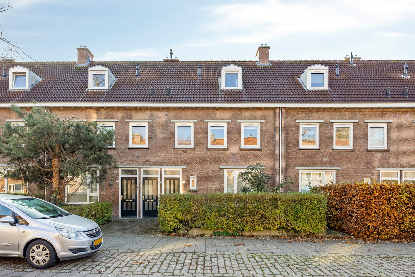 Photo 1 of Petrus Dondersstraat 108