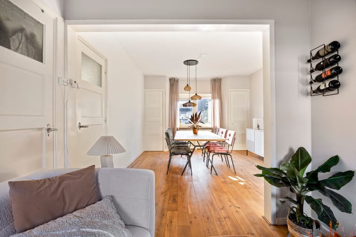 Photo 7 of Petrus Dondersstraat 108