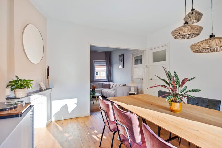 Photo 11 of Petrus Dondersstraat 108