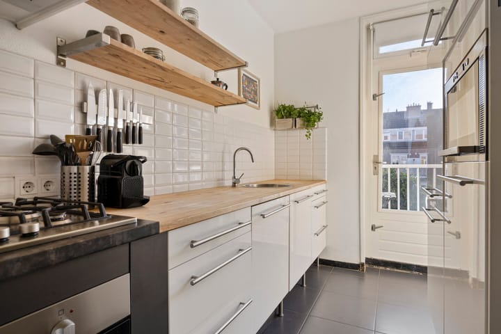 Photo 12 of Petrus Dondersstraat 108