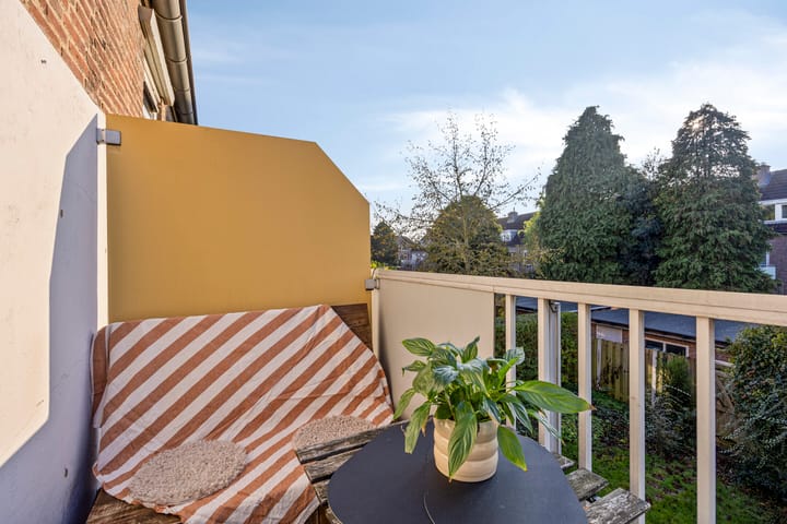 Photo 18 of Petrus Dondersstraat 108