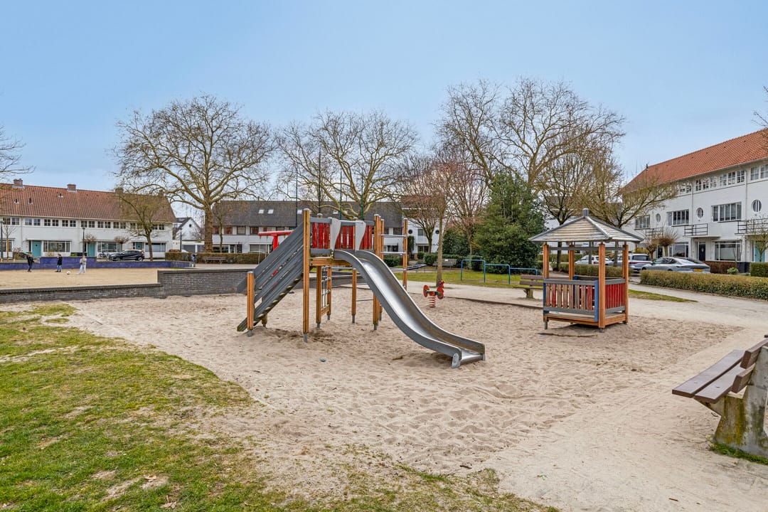 Foto 37 van Petrus Dondersstraat 108