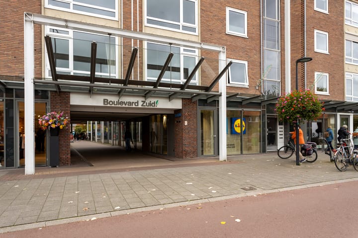 Photo 38 of Petrus Dondersstraat 108