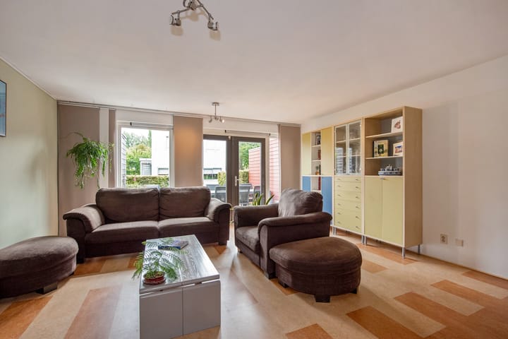 Photo 2 of Oeverwallaan 41