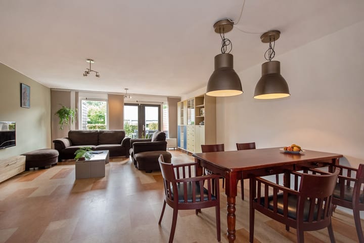 Photo 3 of Oeverwallaan 41