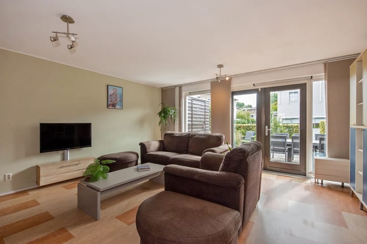 Photo 7 of Oeverwallaan 41